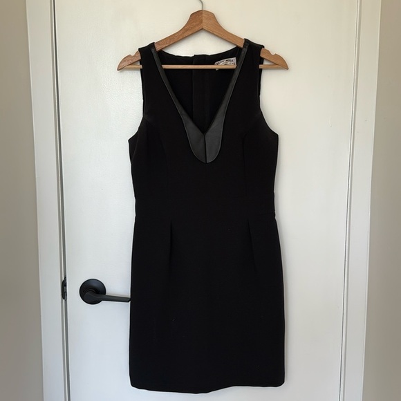 Vero Moda Black Mini Dress - Picture 1 of 2